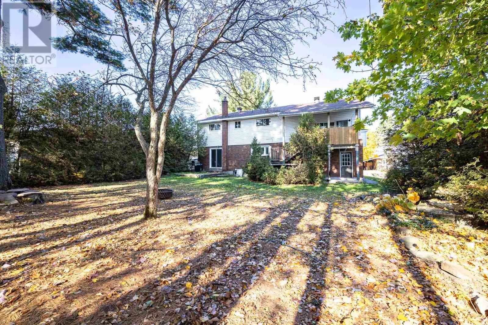 122 Lewis RD - 44
