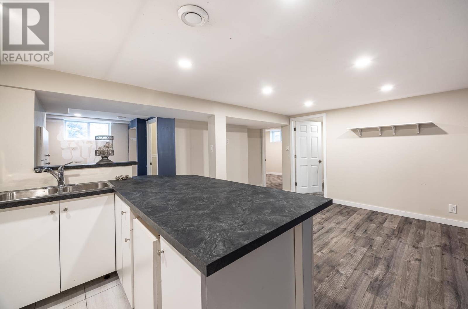 122 Lewis RD - 38
