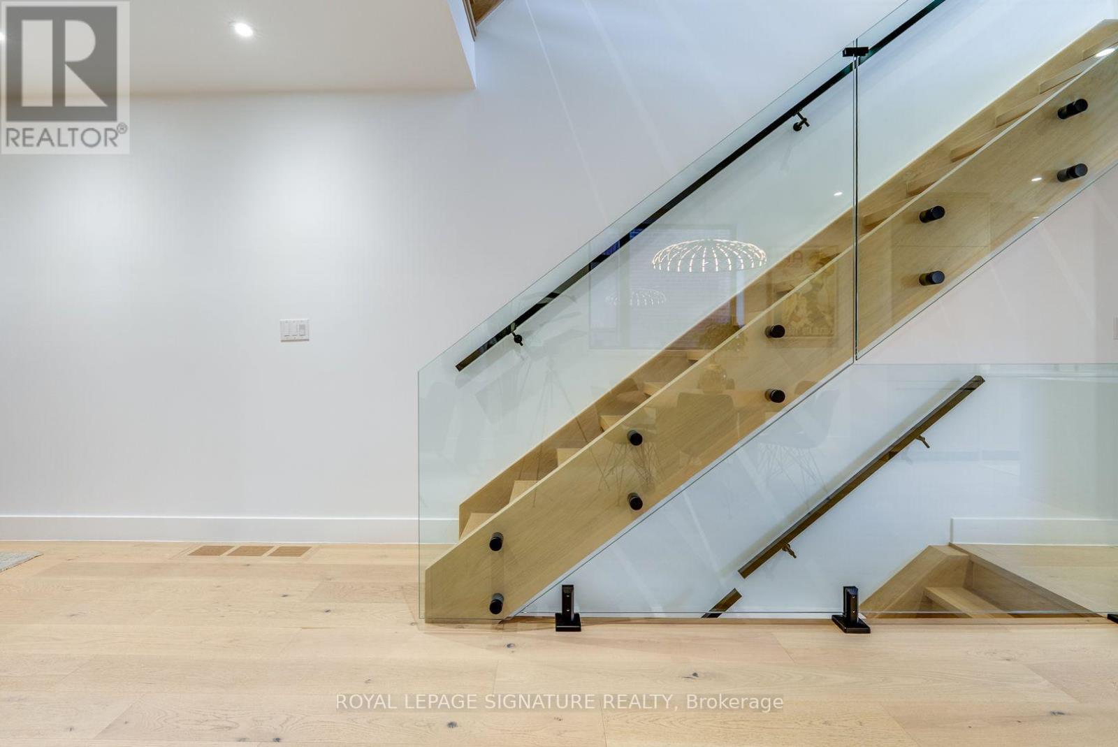 182 BEATRICE STREET - 13