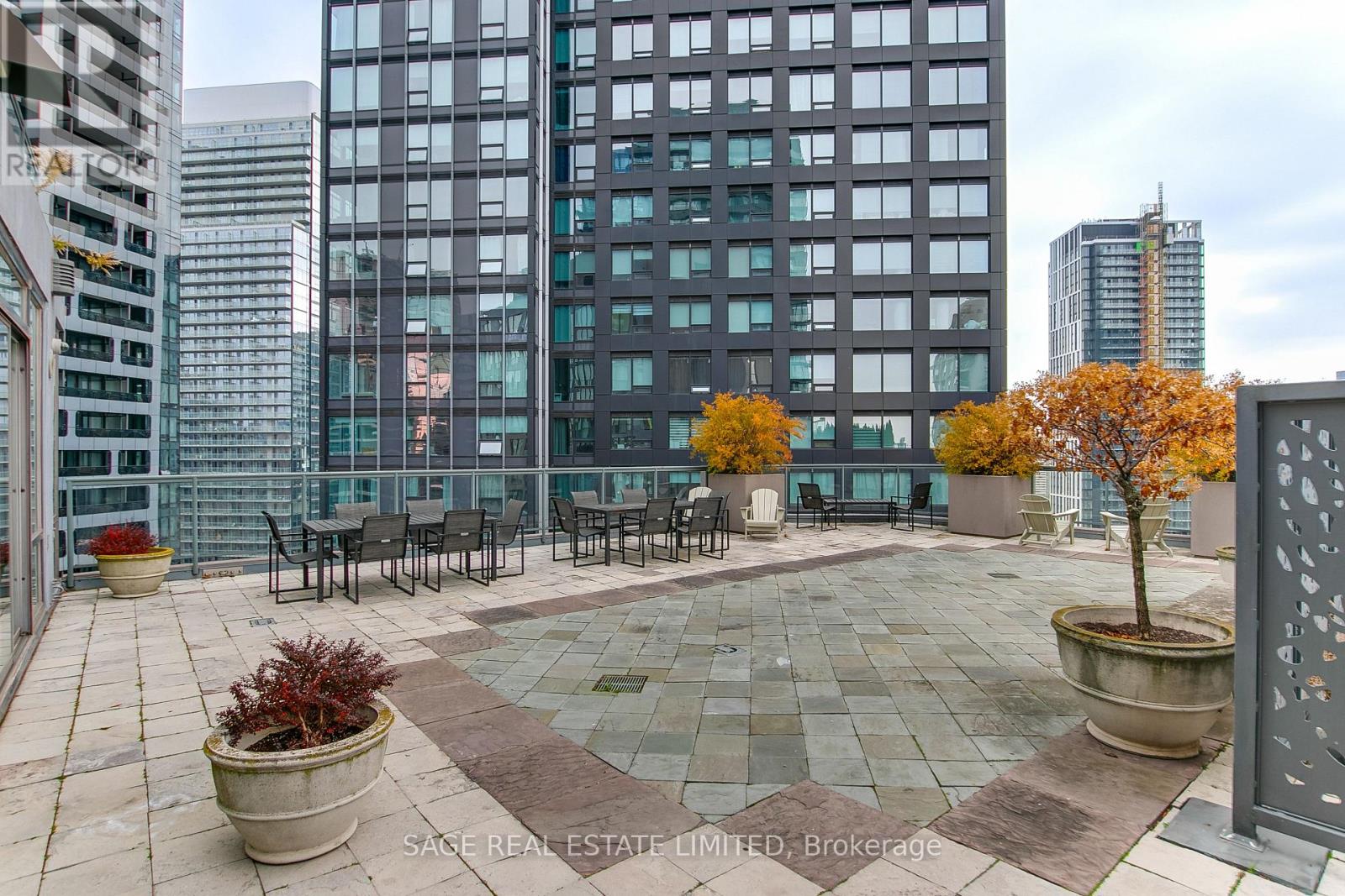 #1909 24 WELLESLEY STREET W - 33