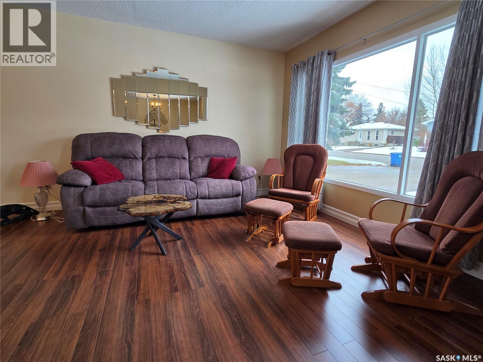 510 Lake STREET, Esterhazy — photo 11