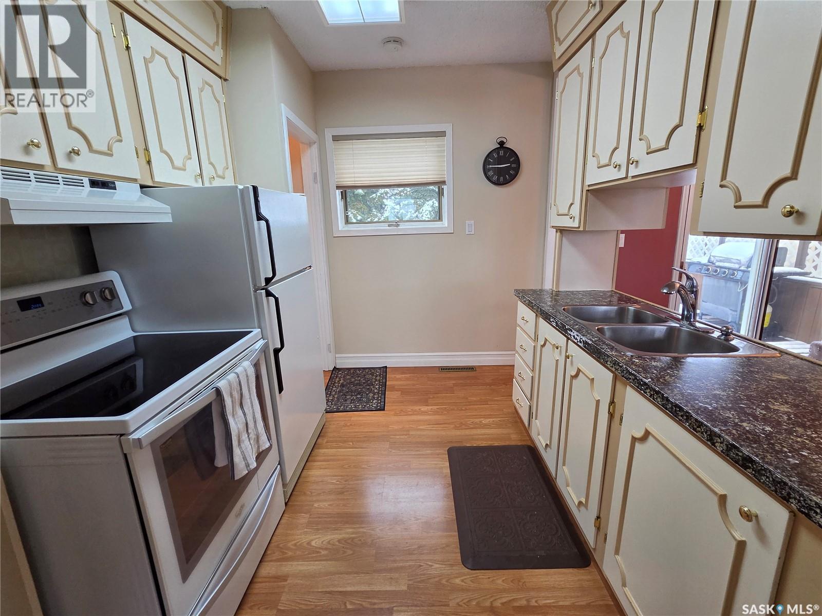 510 Lake STREET, Esterhazy — photo 15