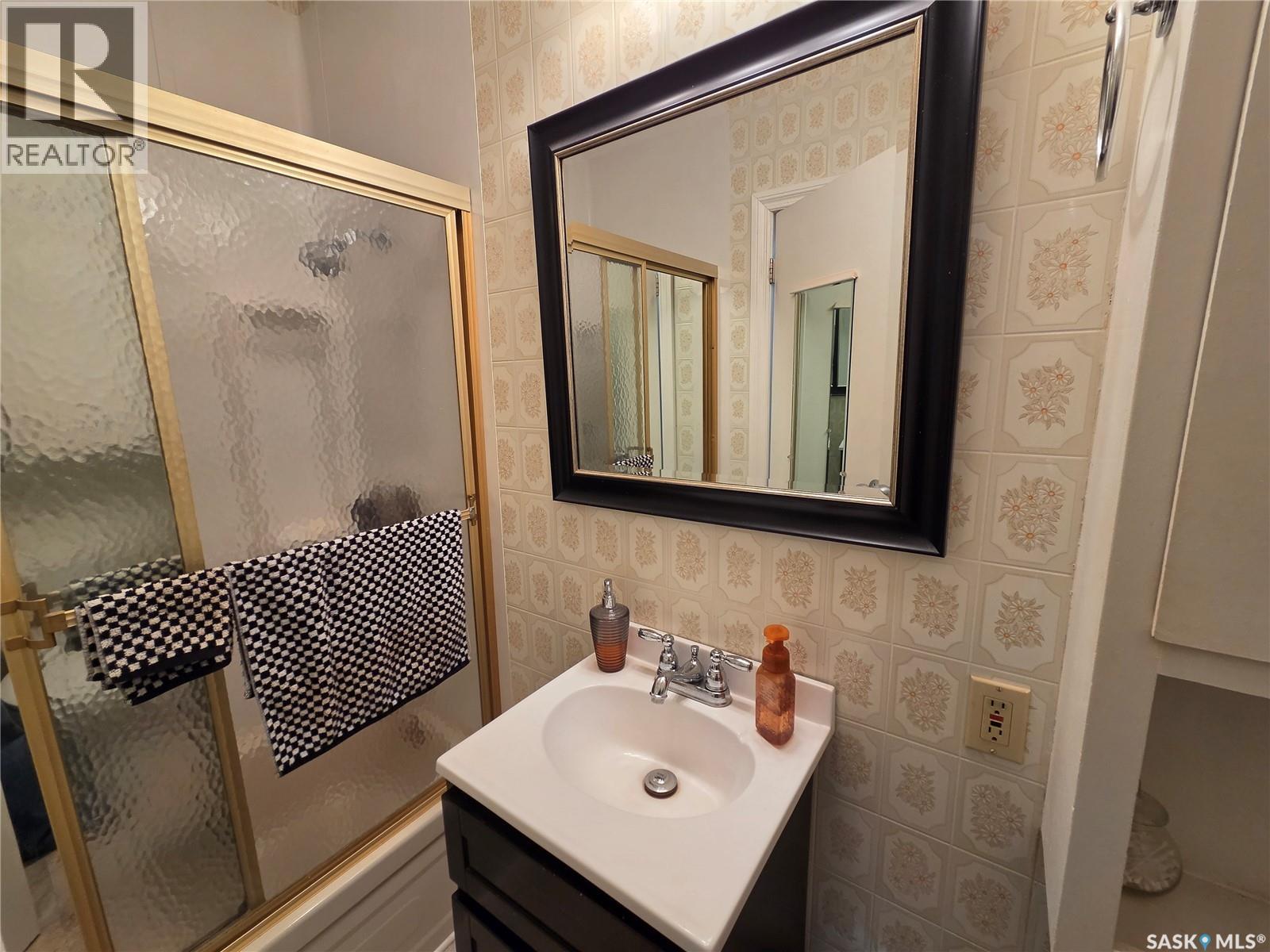 510 Lake STREET, Esterhazy — photo 17