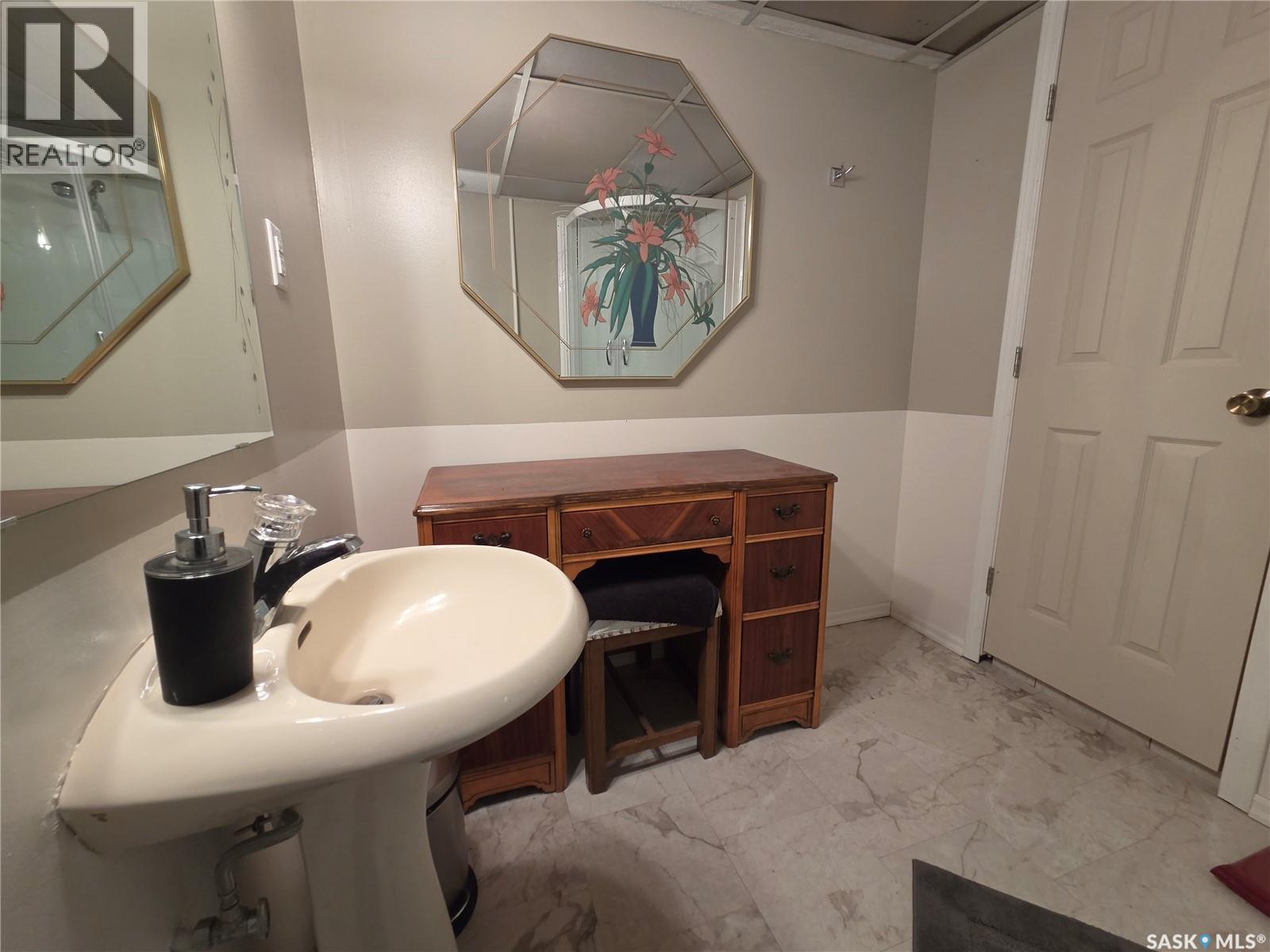 510 Lake STREET, Esterhazy — photo 26