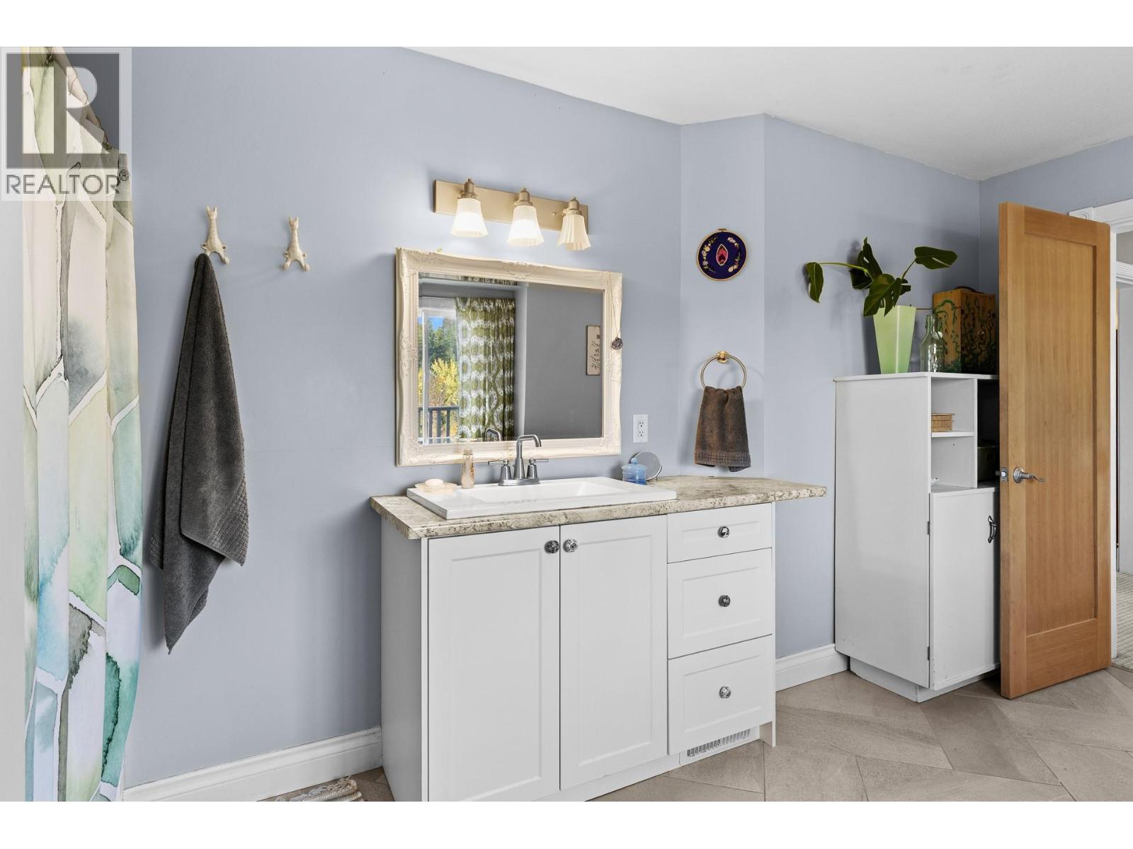  4614 June Springs Road, Kelowna