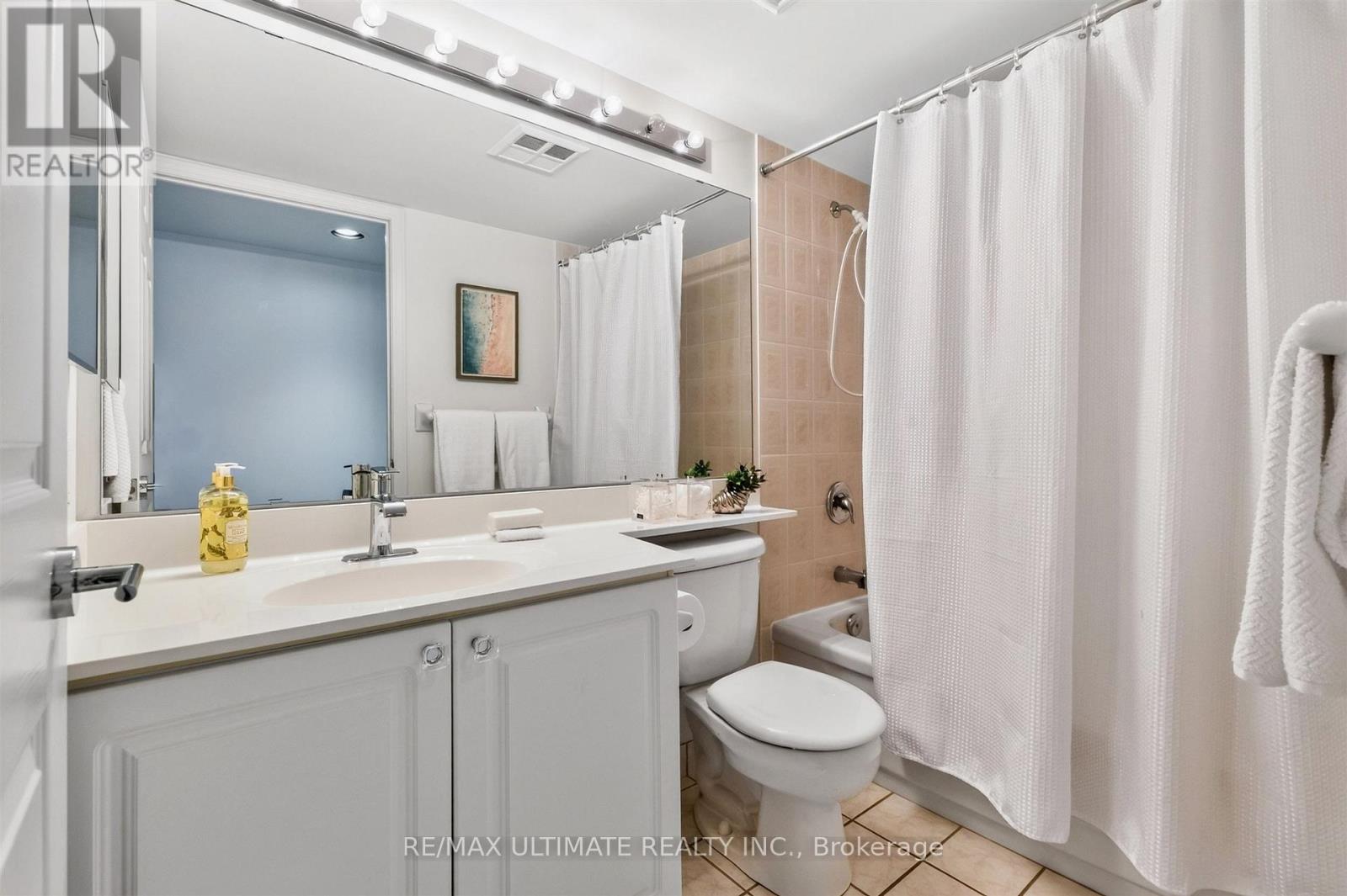 #808 8 COVINGTON ROAD - 24