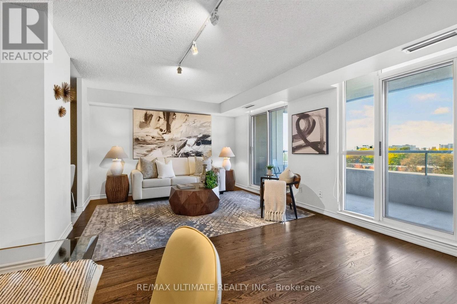 #808 8 COVINGTON ROAD - 6