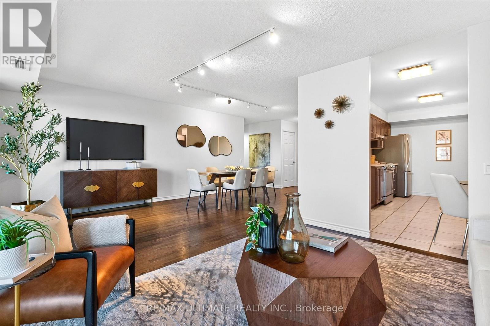 #808 8 COVINGTON ROAD - 7