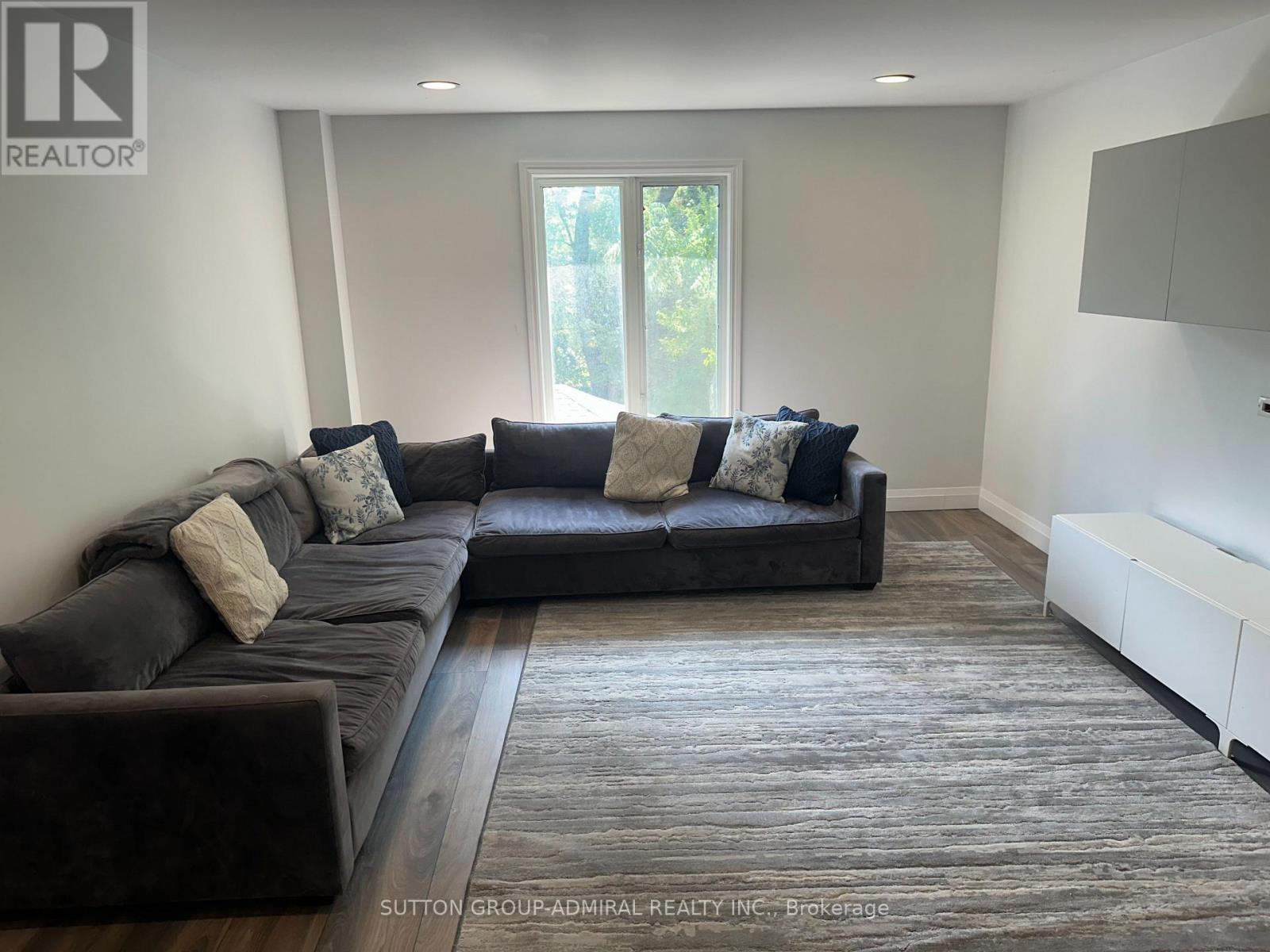 #14 757 SHEPPARD AVENUE W - 14