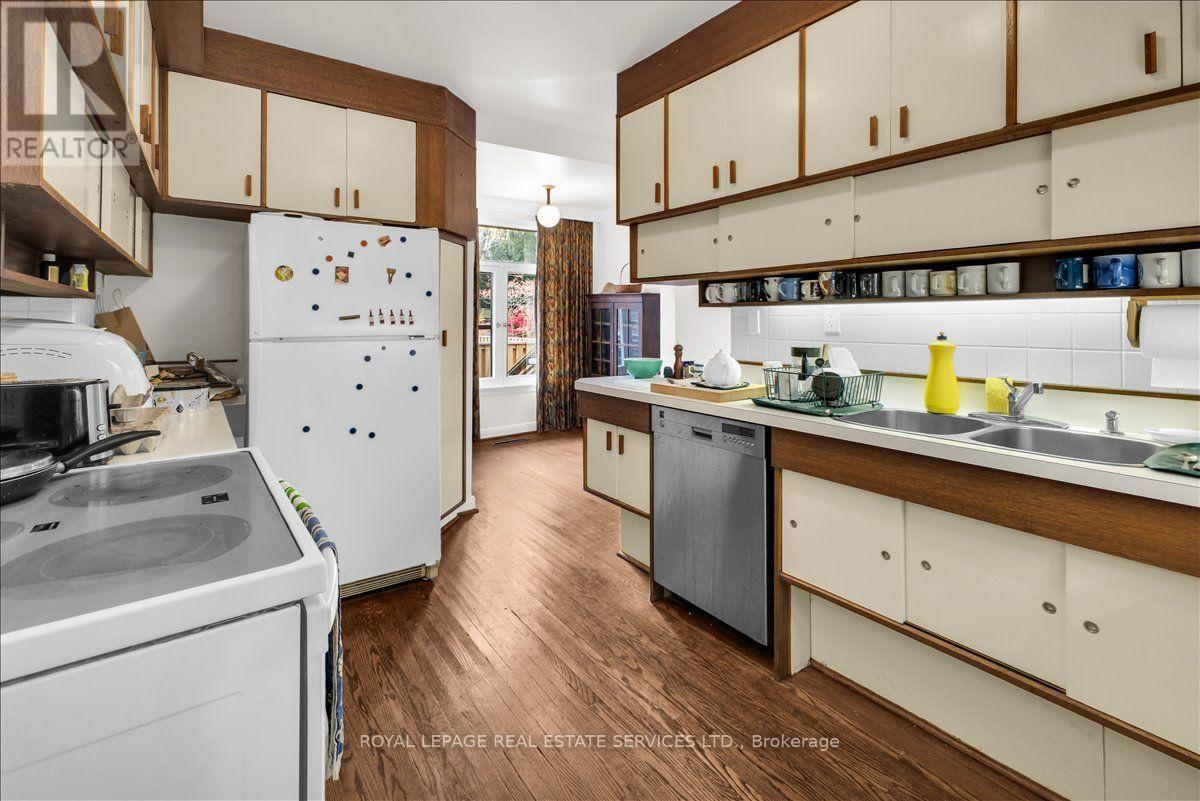 47 GORMLEY AVENUE - 16