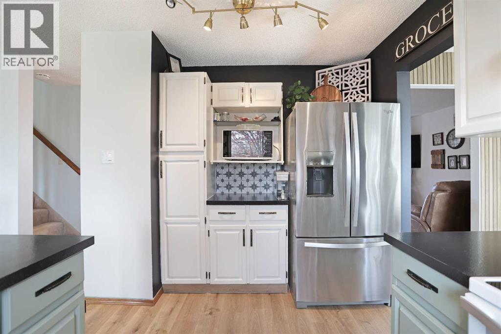 39 Lakeview Crescent E, Brooks — photo 8