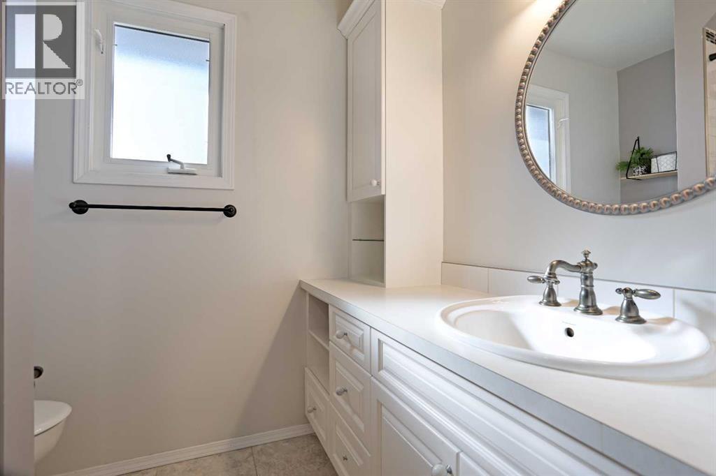 39 Lakeview Crescent E, Brooks — photo 24