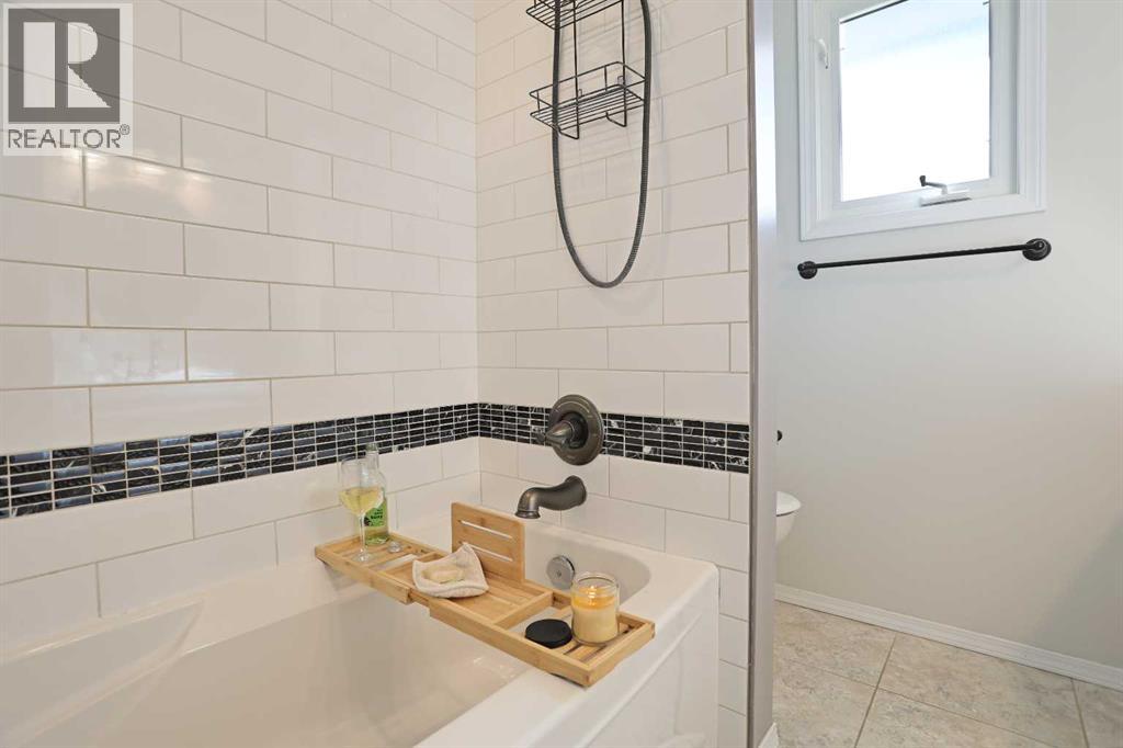 39 Lakeview Crescent E, Brooks — photo 25