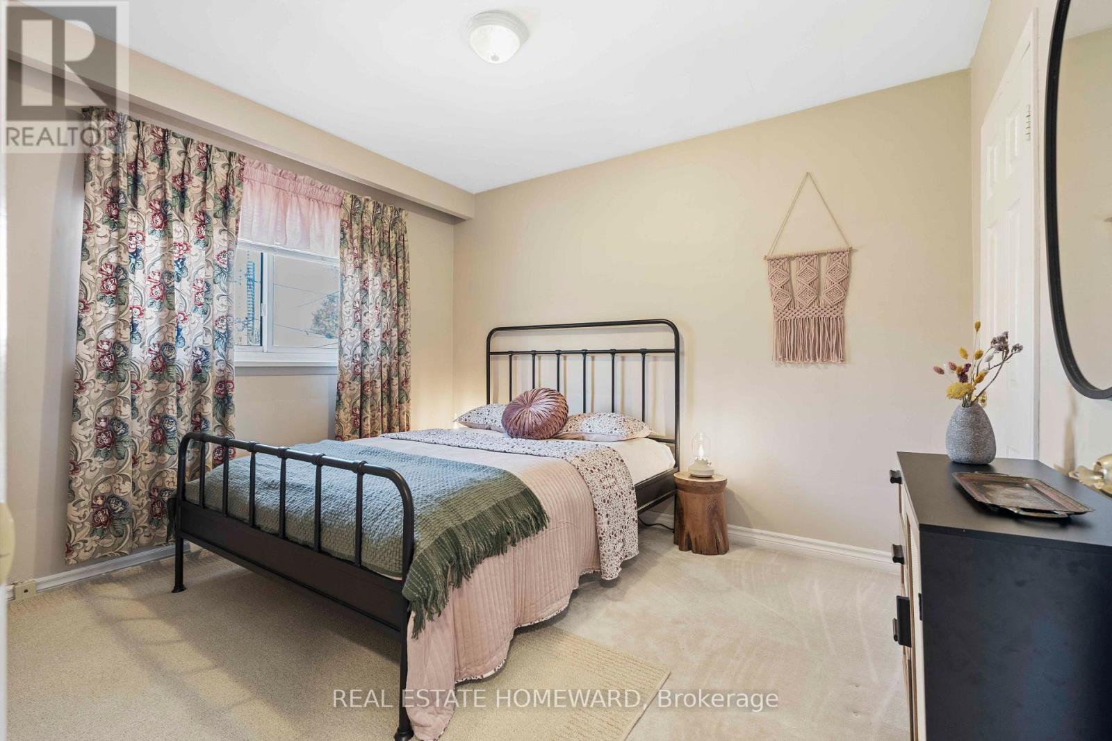 40 BERNADINE STREET - 19