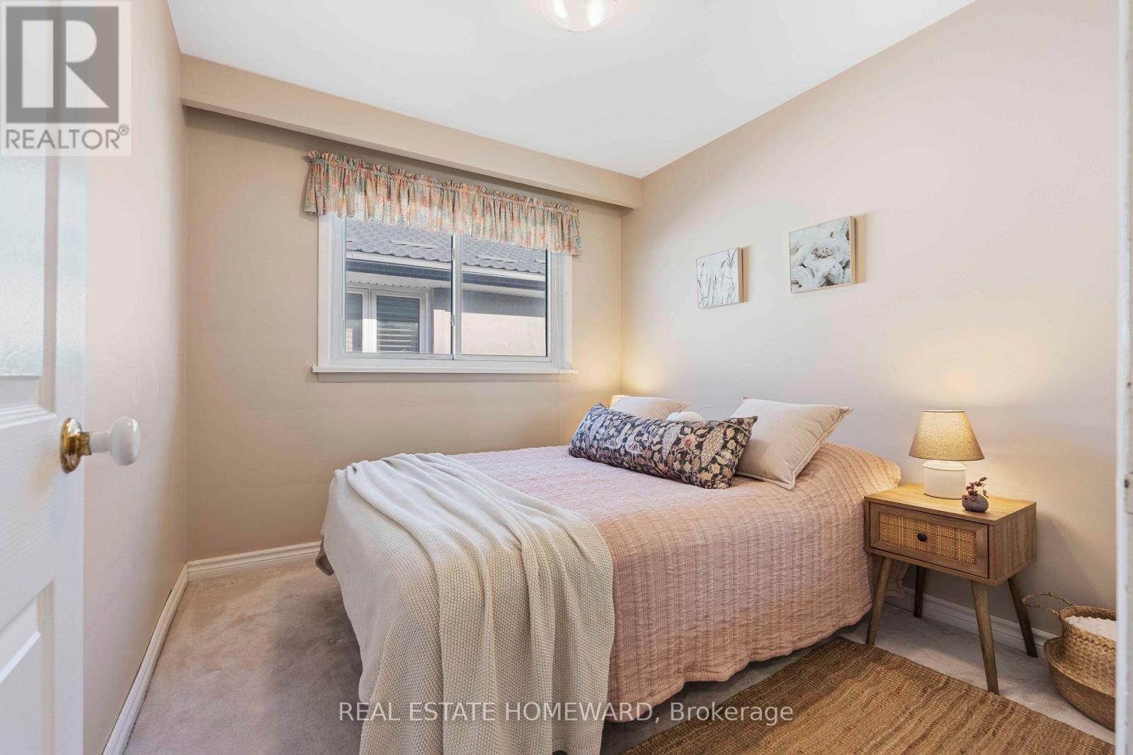 40 BERNADINE STREET - 21