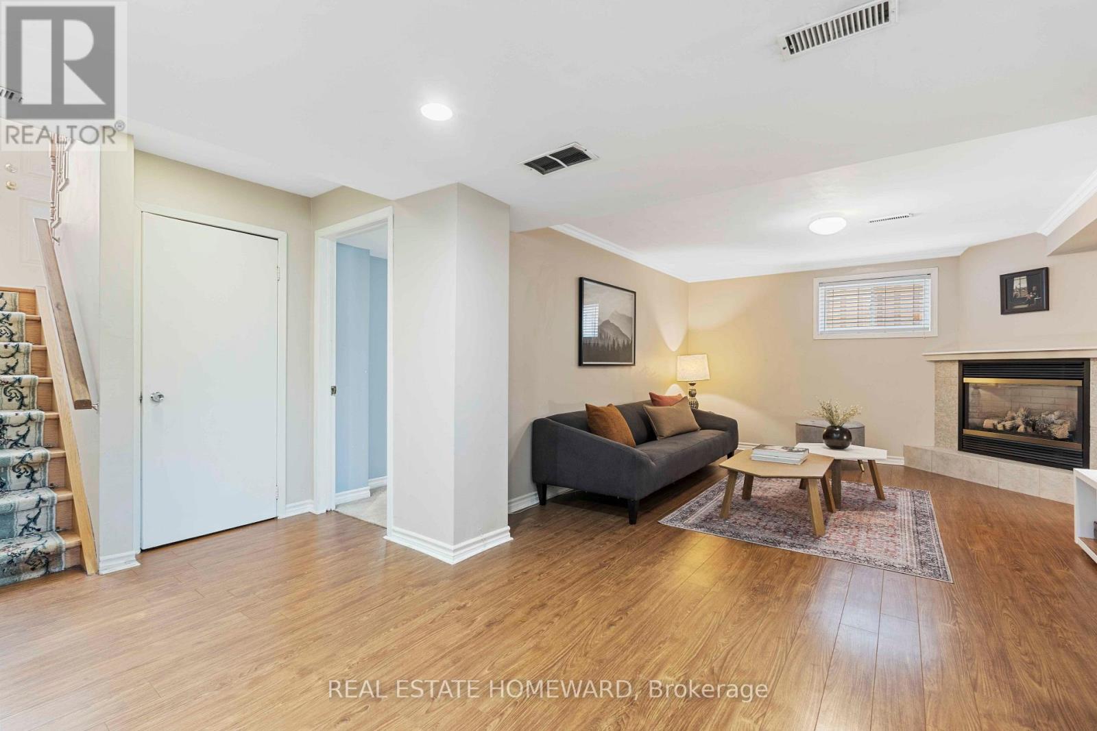 40 BERNADINE STREET - 25