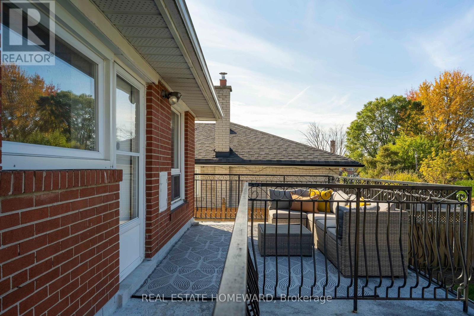 40 BERNADINE STREET - 40