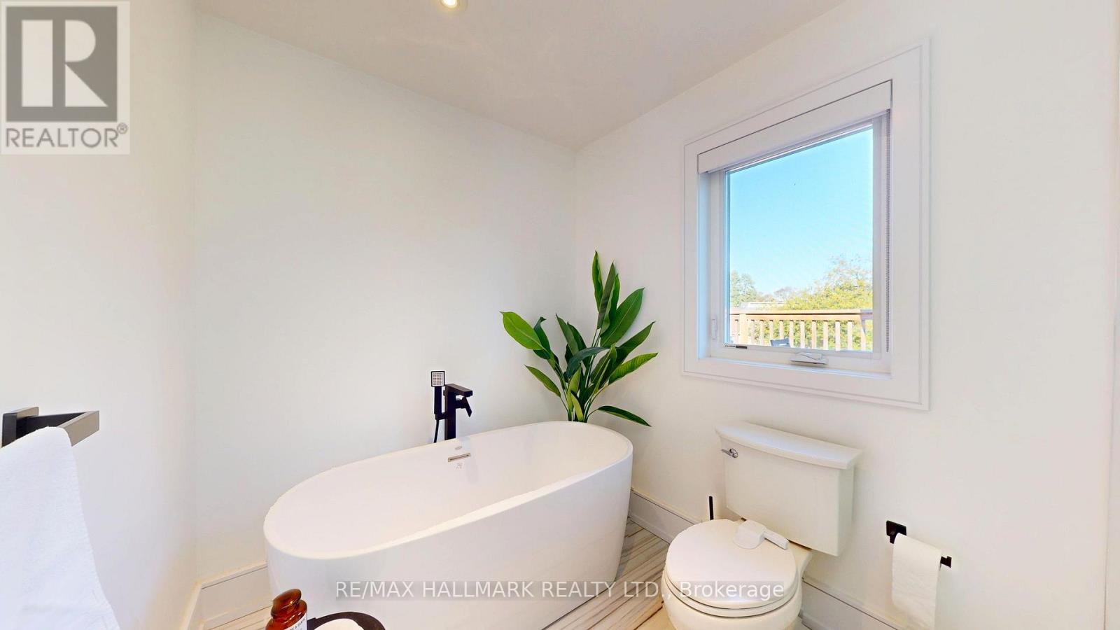 33 KIMBERLEY AVENUE - 21