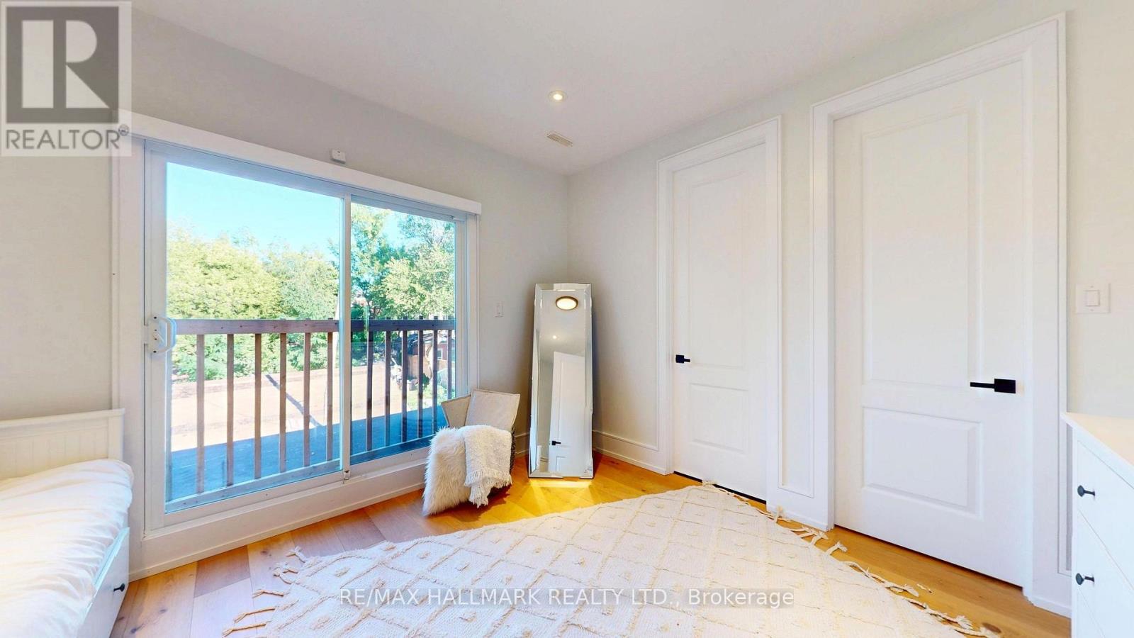 33 KIMBERLEY AVENUE - 23