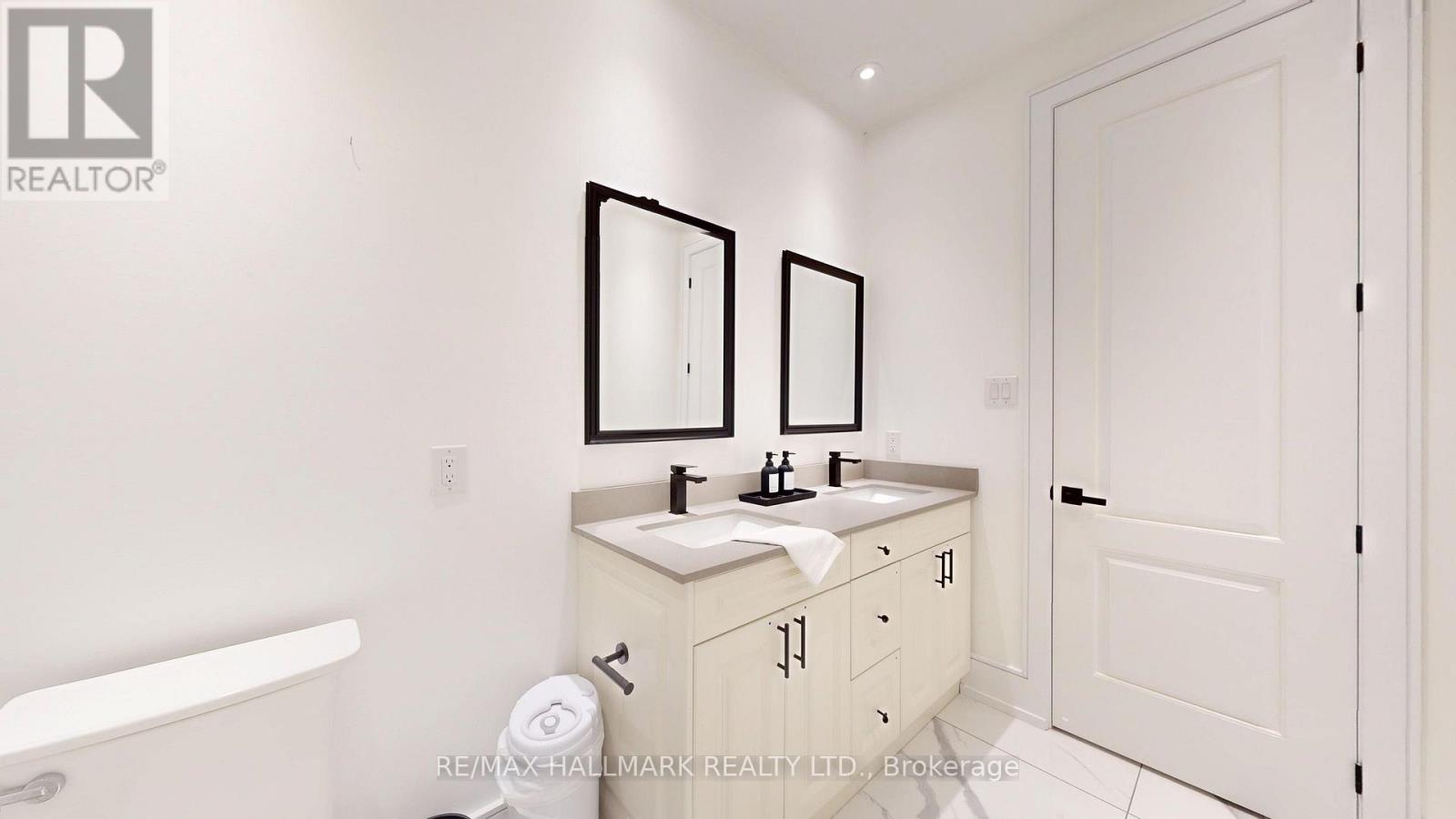 33 KIMBERLEY AVENUE - 32