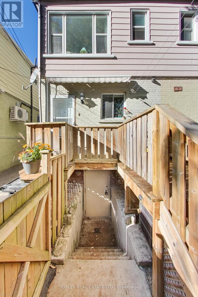 97 OAKCREST AVENUE - 40