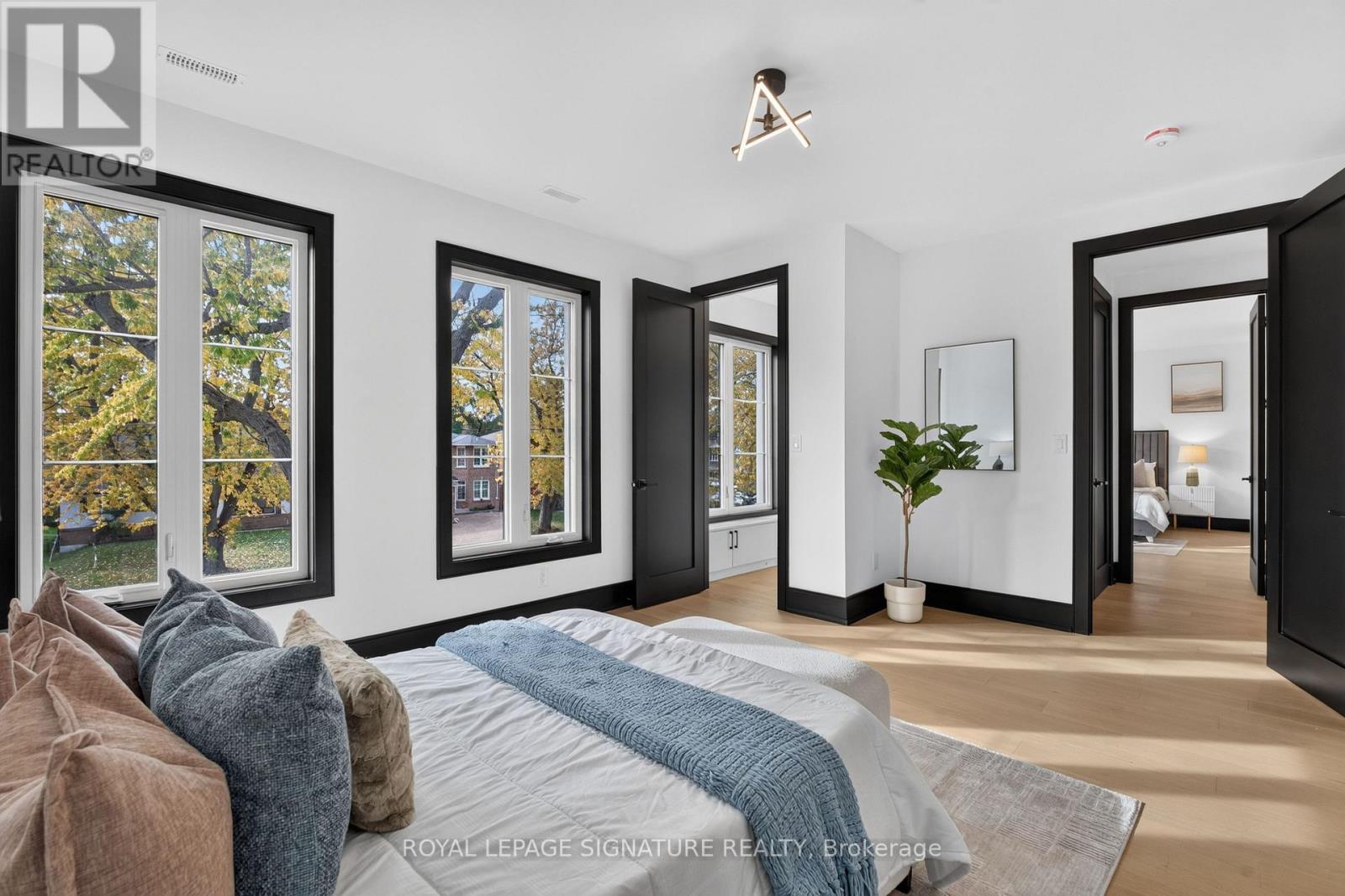 15 DEBLYN DRIVE E - 31