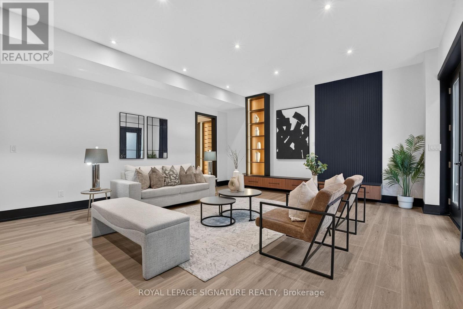 15 DEBLYN DRIVE E - 35