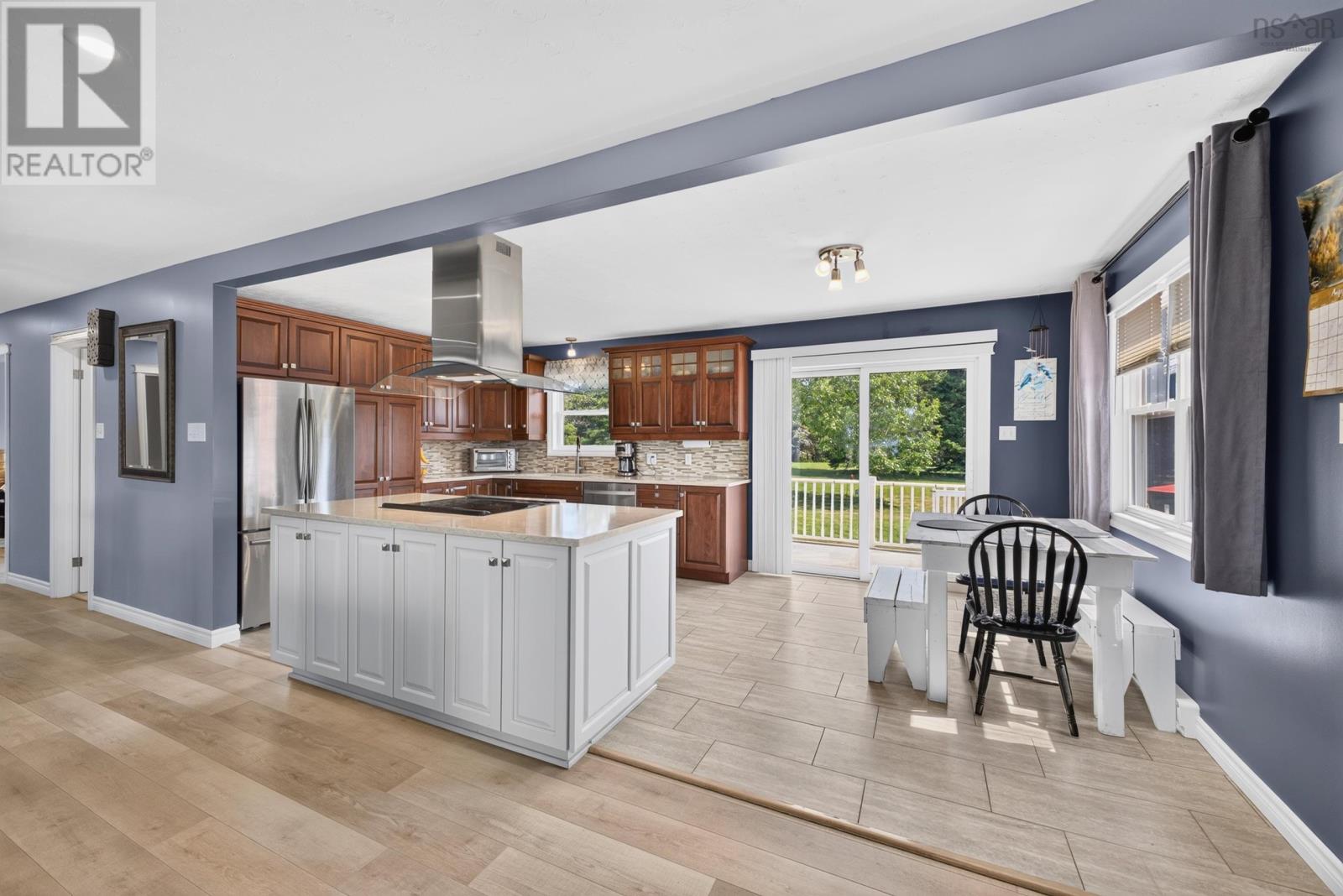2379 CHURCH Street, photo 13