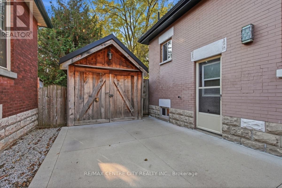 355 OAKLAND AVENUE, London East (East M) — photo 3