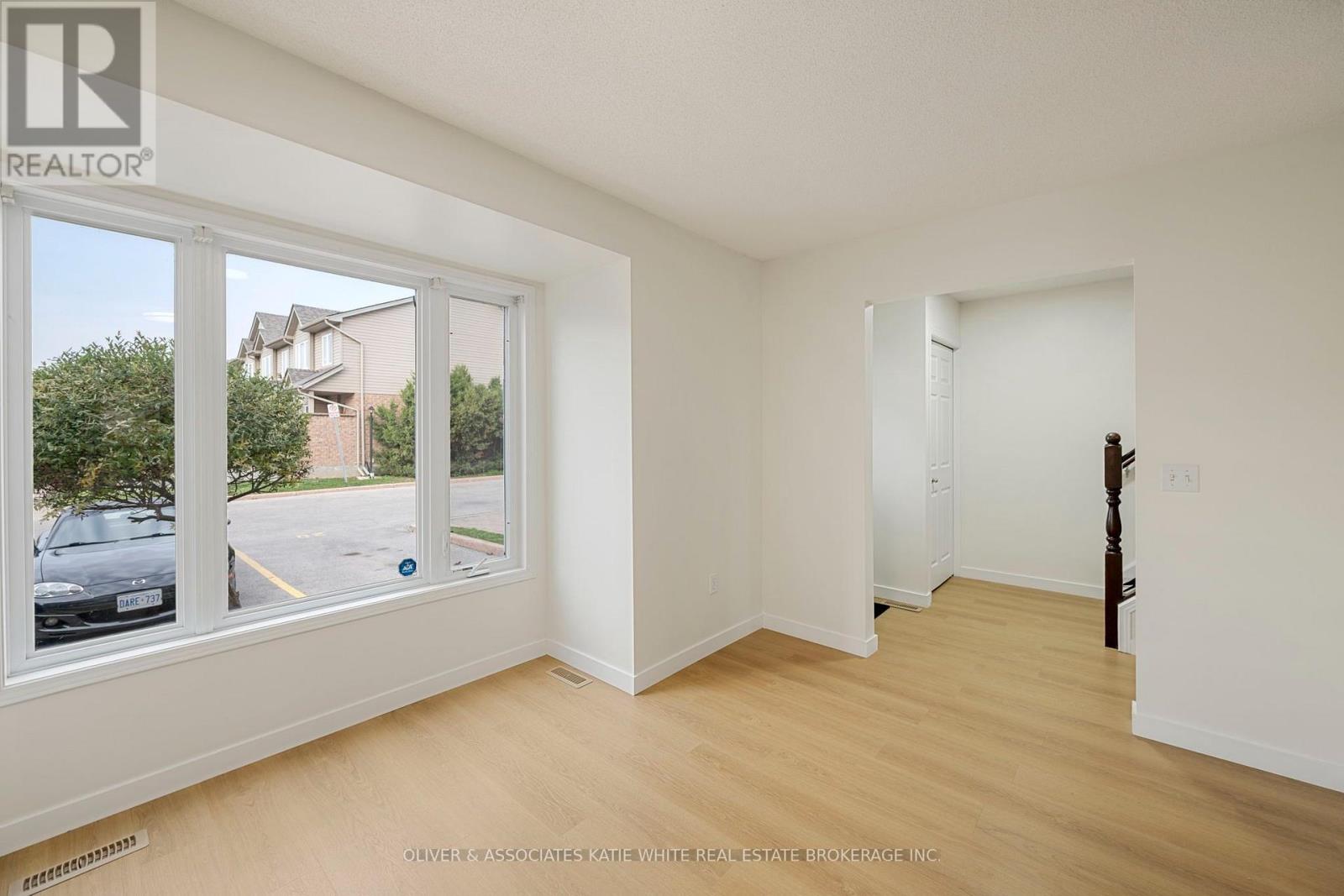 20 - 1600 MICKLEBOROUGH DRIVE, London North (North I) — photo 4