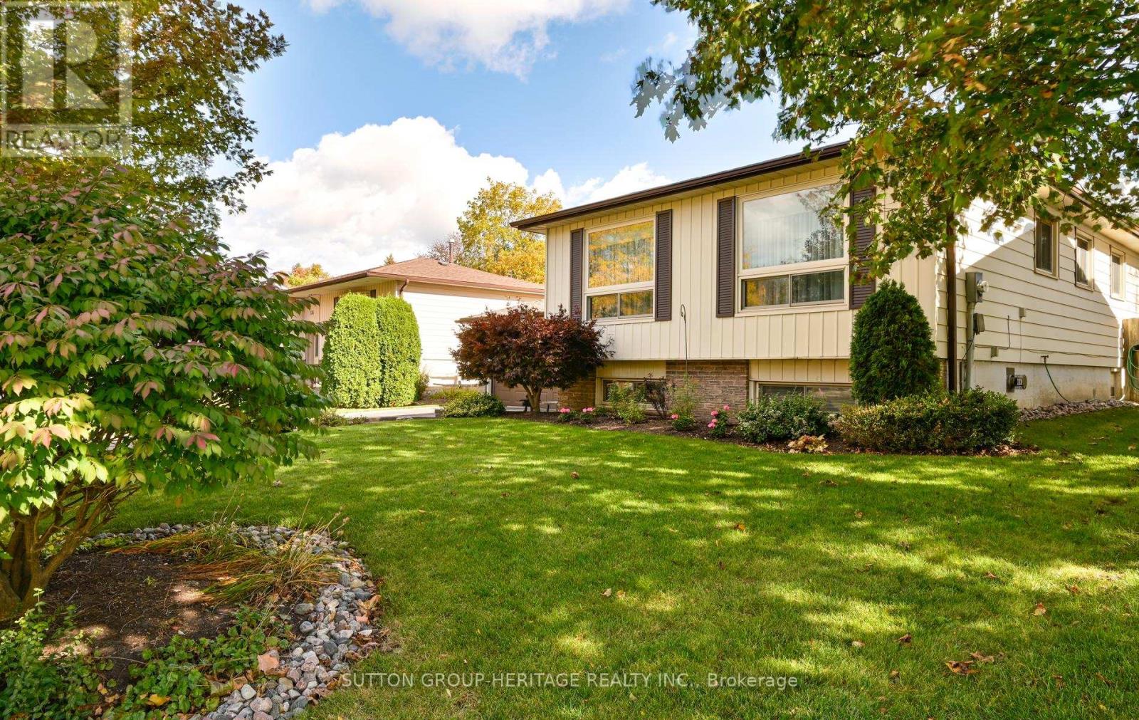 134 BOOTH DRIVE, Whitchurch-Stouffville (Stouffville) — photo 2