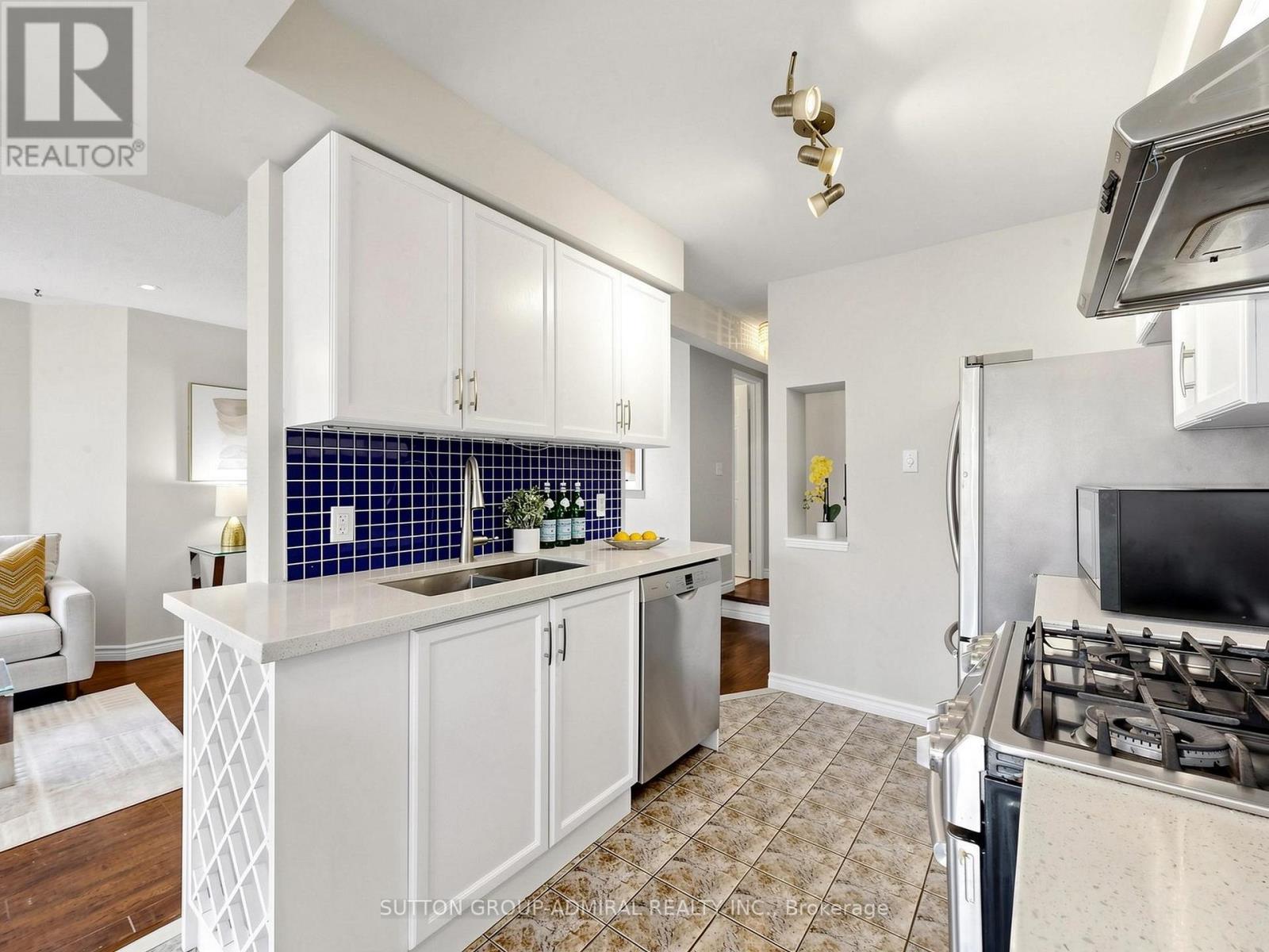 154 - 18 CLARK AVENUE W, Vaughan (Crestwood-Springfarm-Yorkhill) — photo 9