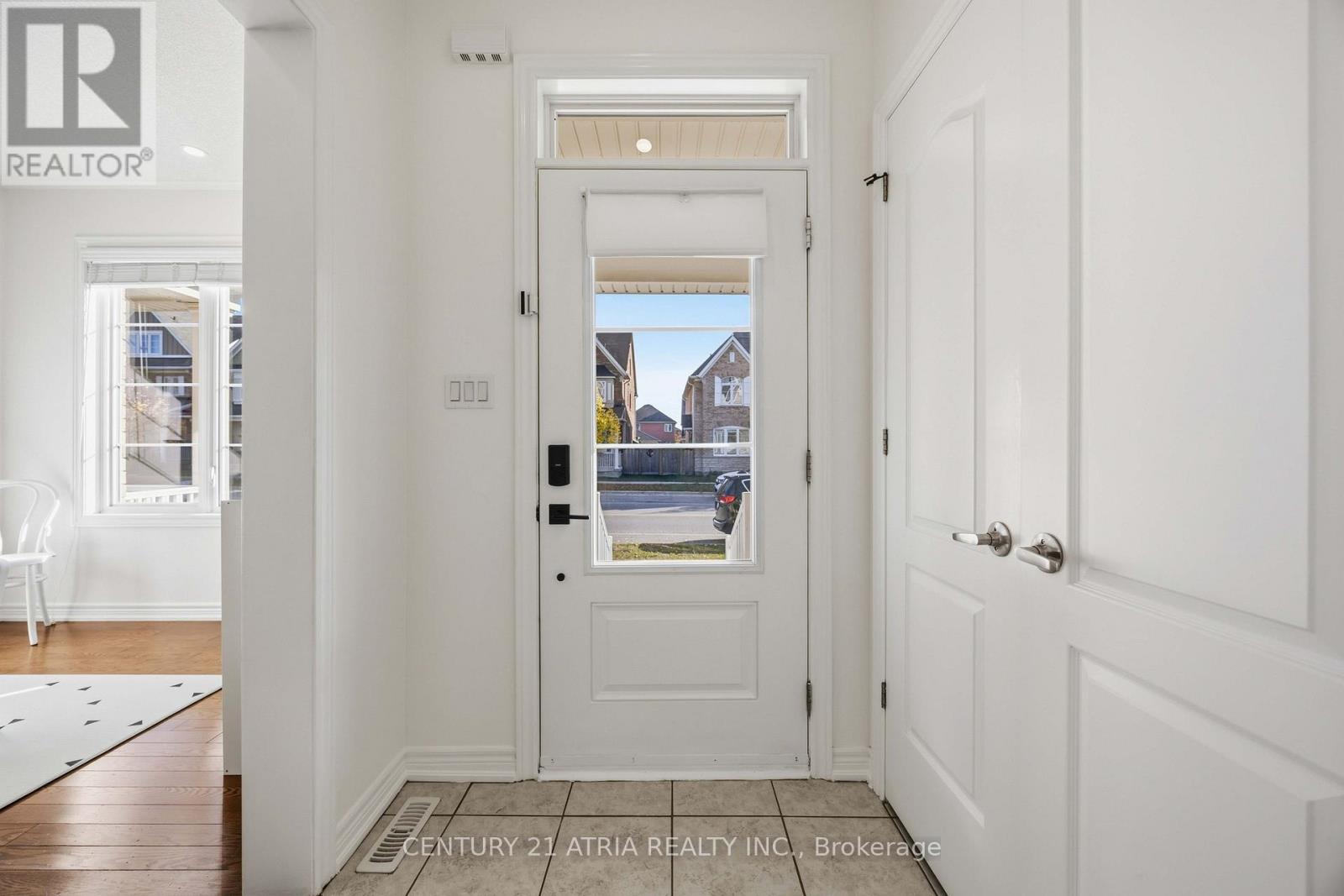 218 CORNELL PARK AVENUE, Markham (Cornell) — photo 4