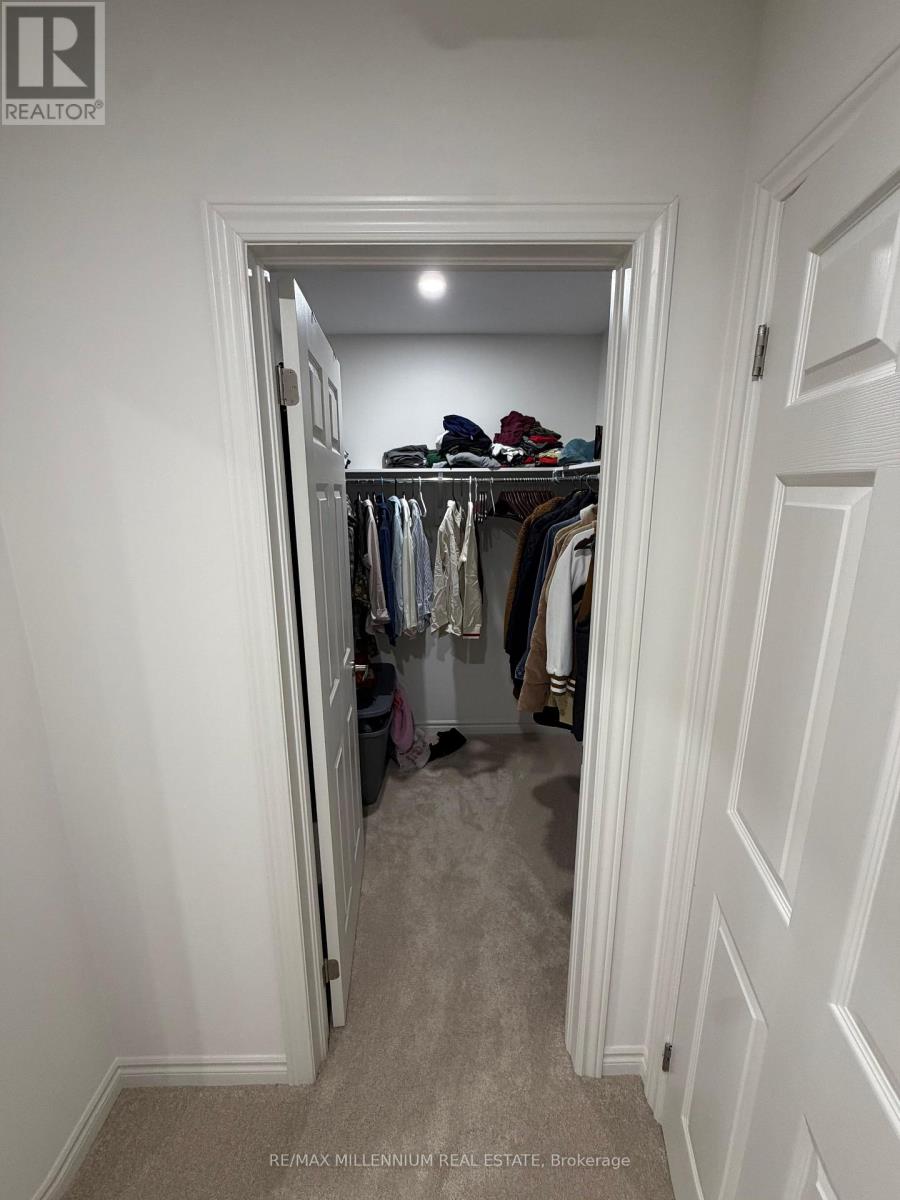52 Sparrow Way, Adjala-Tosorontio photo 4