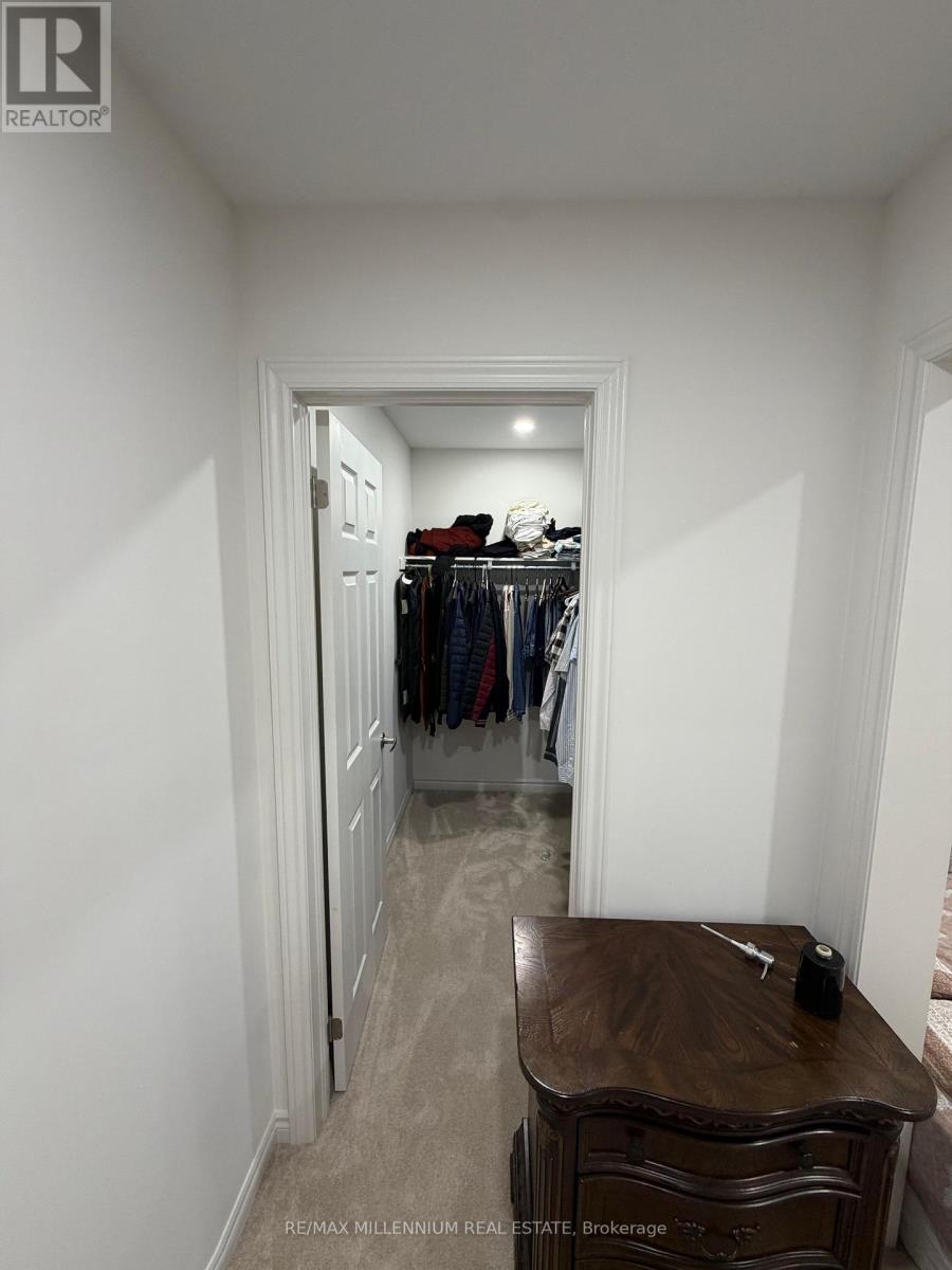 52 Sparrow Way, Adjala-Tosorontio photo 5