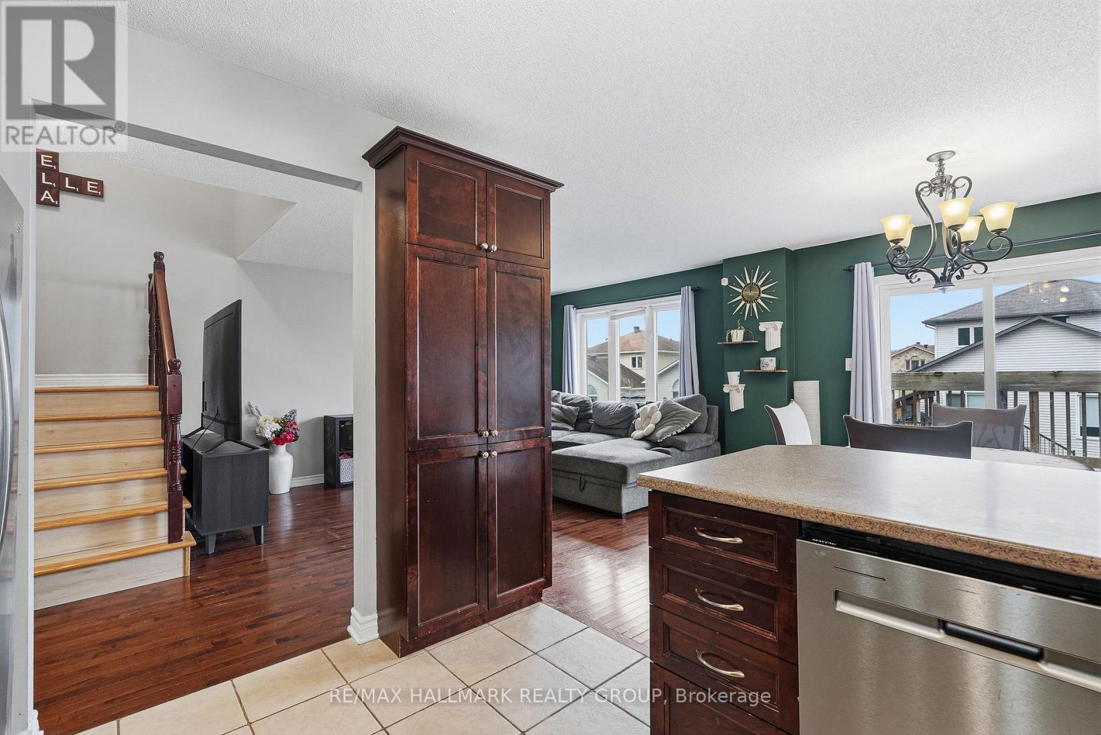 266 MICA STREET - 18