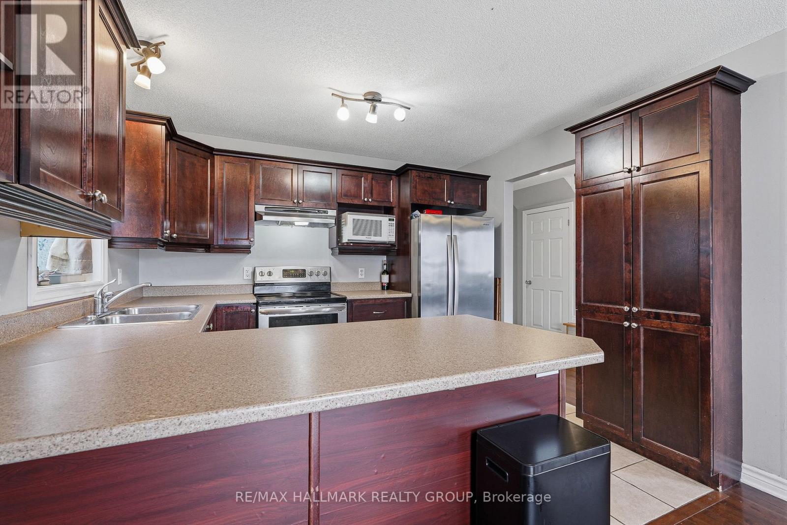 266 MICA STREET - 19