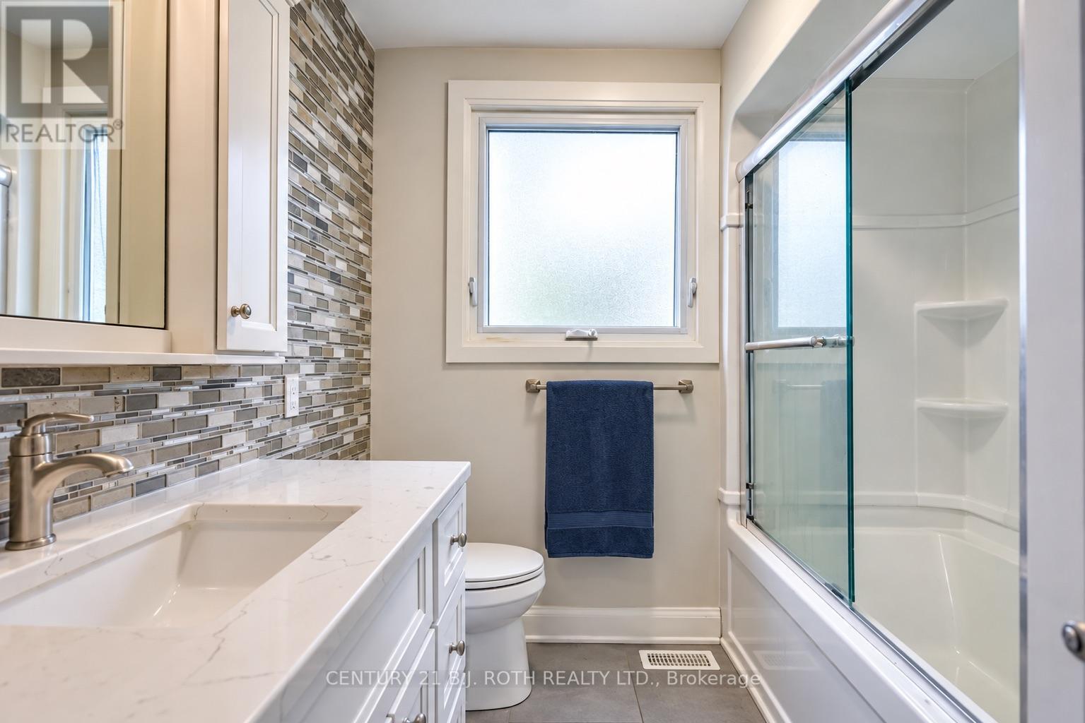 93 Grove Street, Barrie photo 17