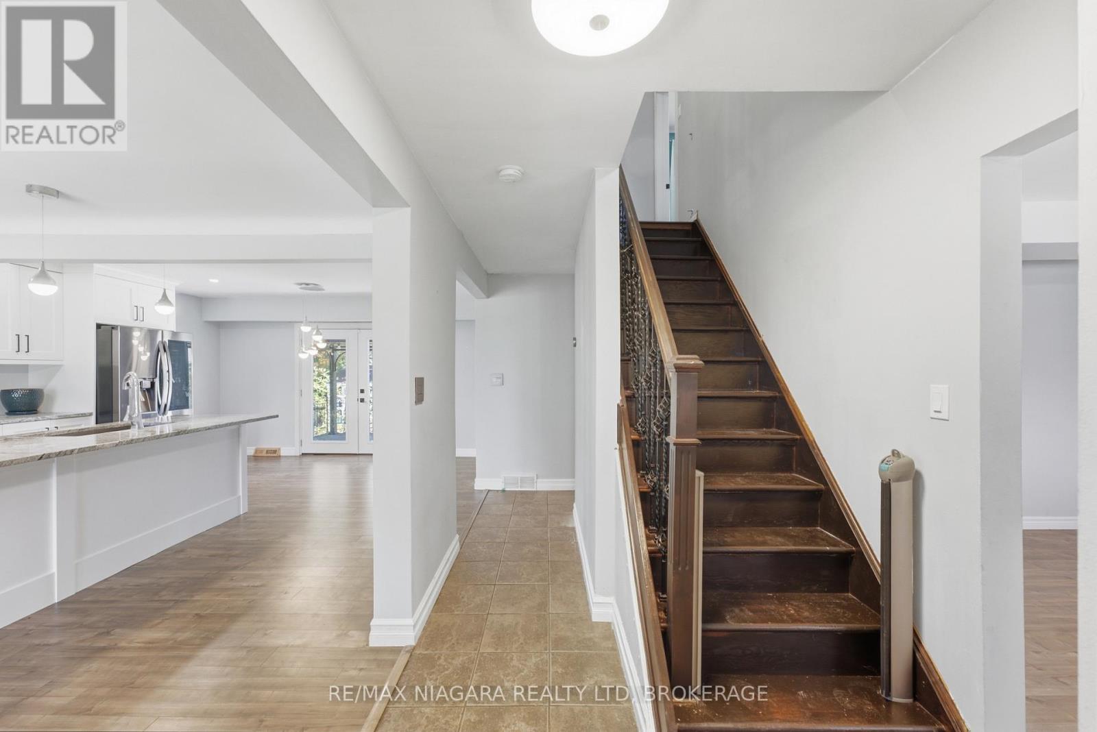 163 CHAMPLAIN DRIVE, Fort Erie (Central) — photo 6