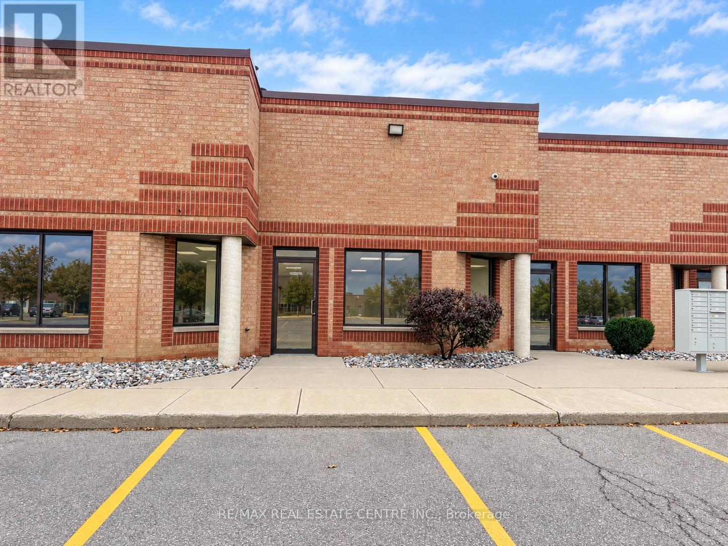 3 - 2051 WILLIAMS PARKWAY, Brampton (Gore Industrial North)