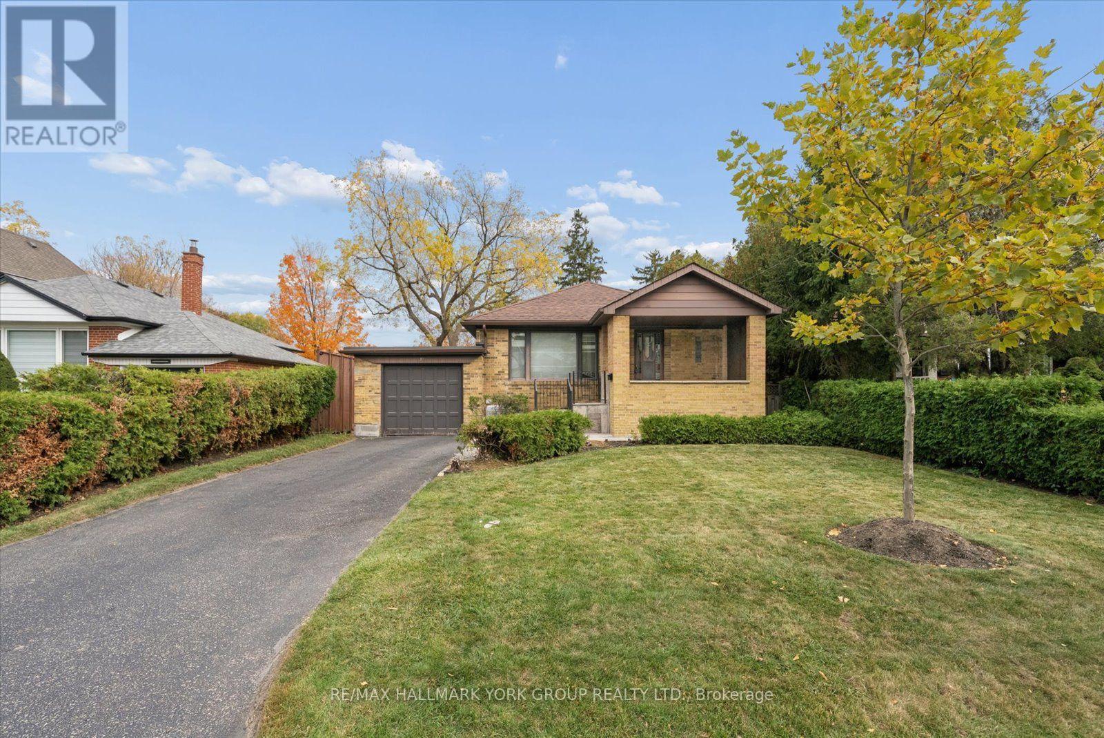 37 AGAR CRESCENT, Toronto (Islington-City Centre West)
