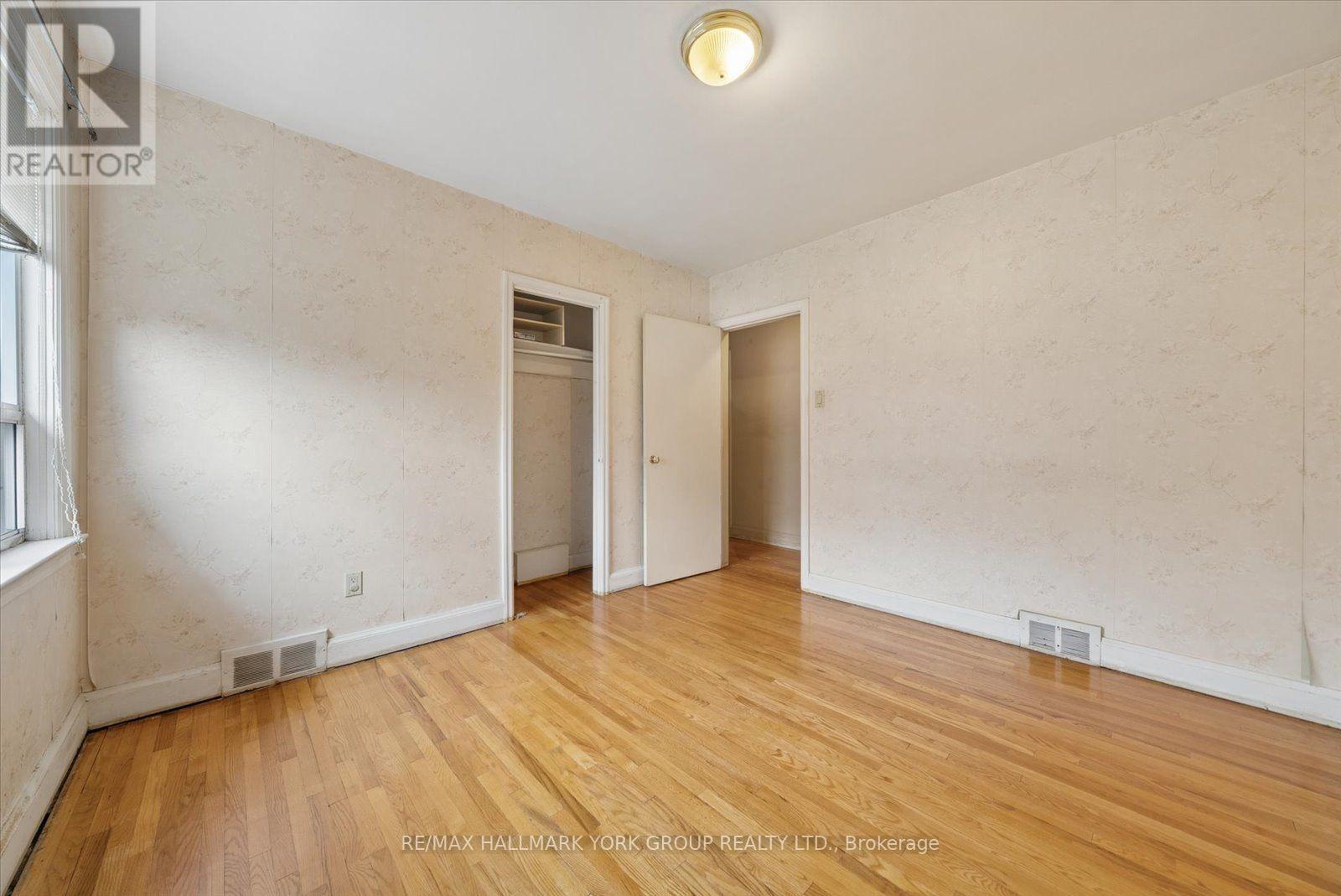 37 AGAR CRESCENT - 18