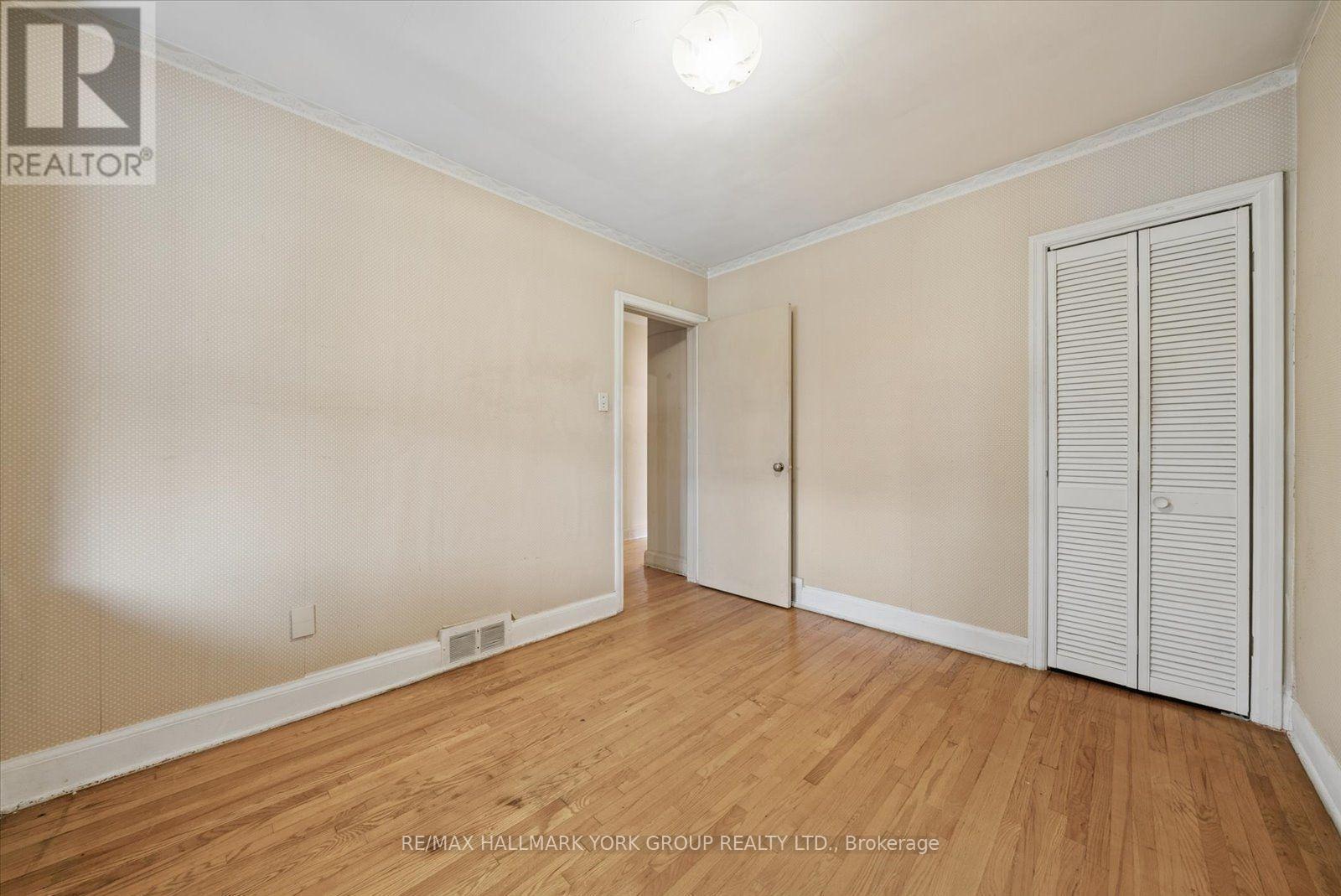 37 AGAR CRESCENT - 20