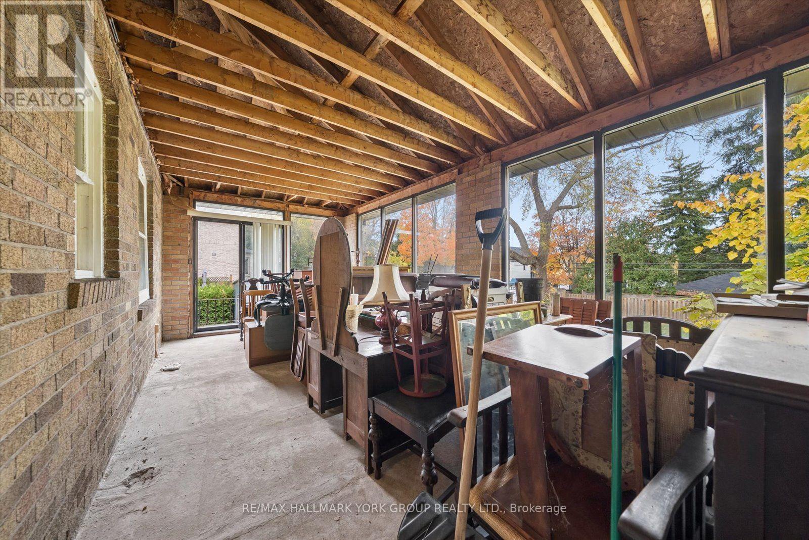 37 AGAR CRESCENT - 22