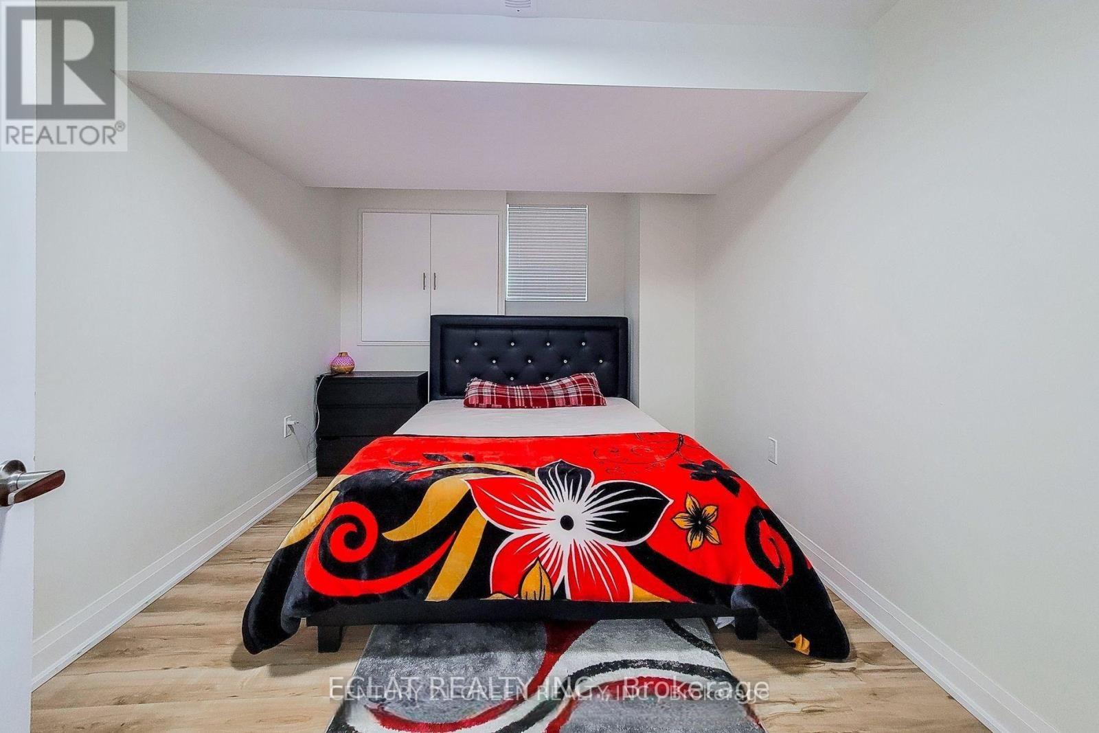 175 SPITFIRE - LOWER DRIVE, Hamilton (Mount Hope) — photo 7