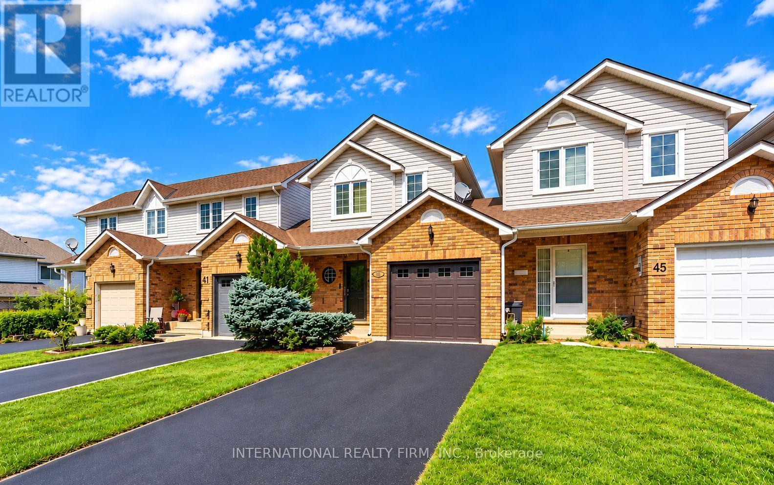 43 KILDONAN CRESCENT, Hamilton (Waterdown)