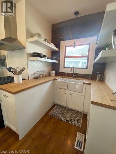 34 CHISHOLM Street — photo 3