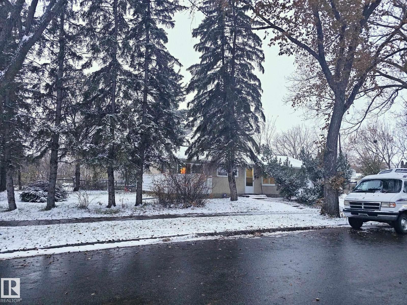 12904 115 ST NW NW, Edmonton, Alberta, T5E5G1
