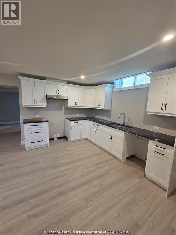 4410 BELMONT Unit# UPPER, Comber — photo 6