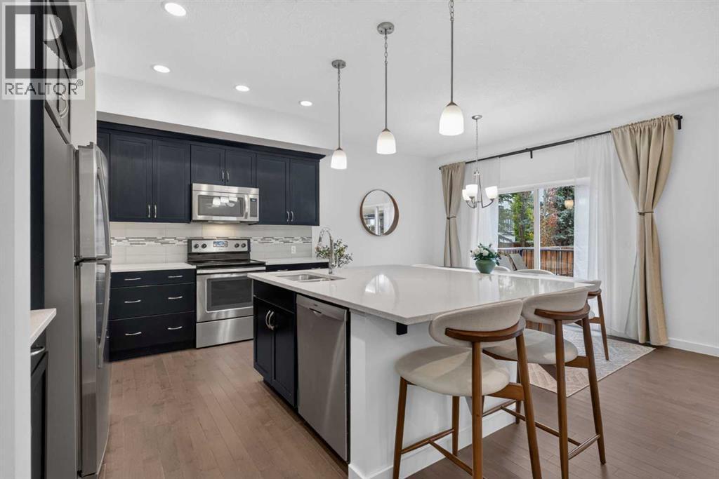 684 Evanston Drive NW, Calgary — photo 2